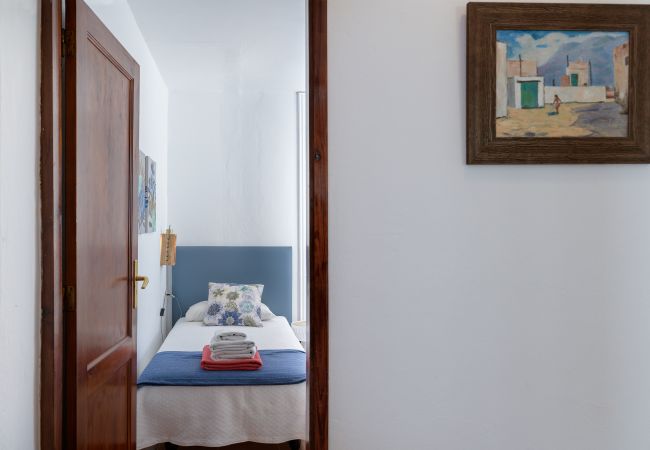 Chalet in  Famara - Casa Caracolillos, Famara Surf Beach Chalet in  Famara - Casa Caracolillos, Famara Surf Beach