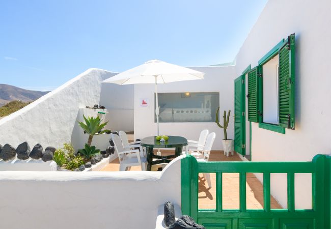 Apartment in  Famara - Apartment Caracolillos, Famara Surf Beach Apartment in  Famara - Apartment Caracolillos, Famara Surf Beach