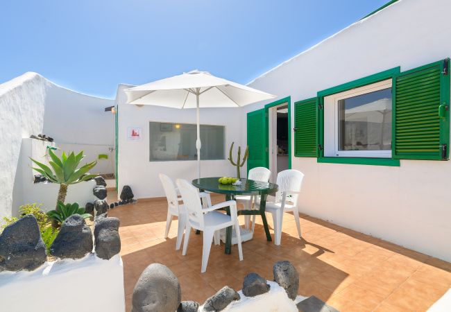 Apartment in  Famara - Apartment Caracolillos, Famara Surf Beach Apartment in  Famara - Apartment Caracolillos, Famara Surf Beach