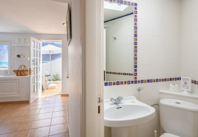 Apartment in  Famara - Apartment Caracolillos, Famara Surf Beach Apartment in  Famara - Apartment Caracolillos, Famara Surf Beach