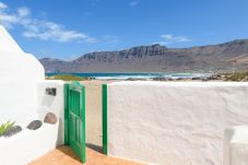 Apartment in  Famara - Apartment Caracolillos, Famara Surf Beach