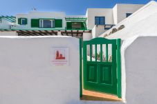 Apartment in  Famara - Apartment Caracolillos, Famara Surf Beach