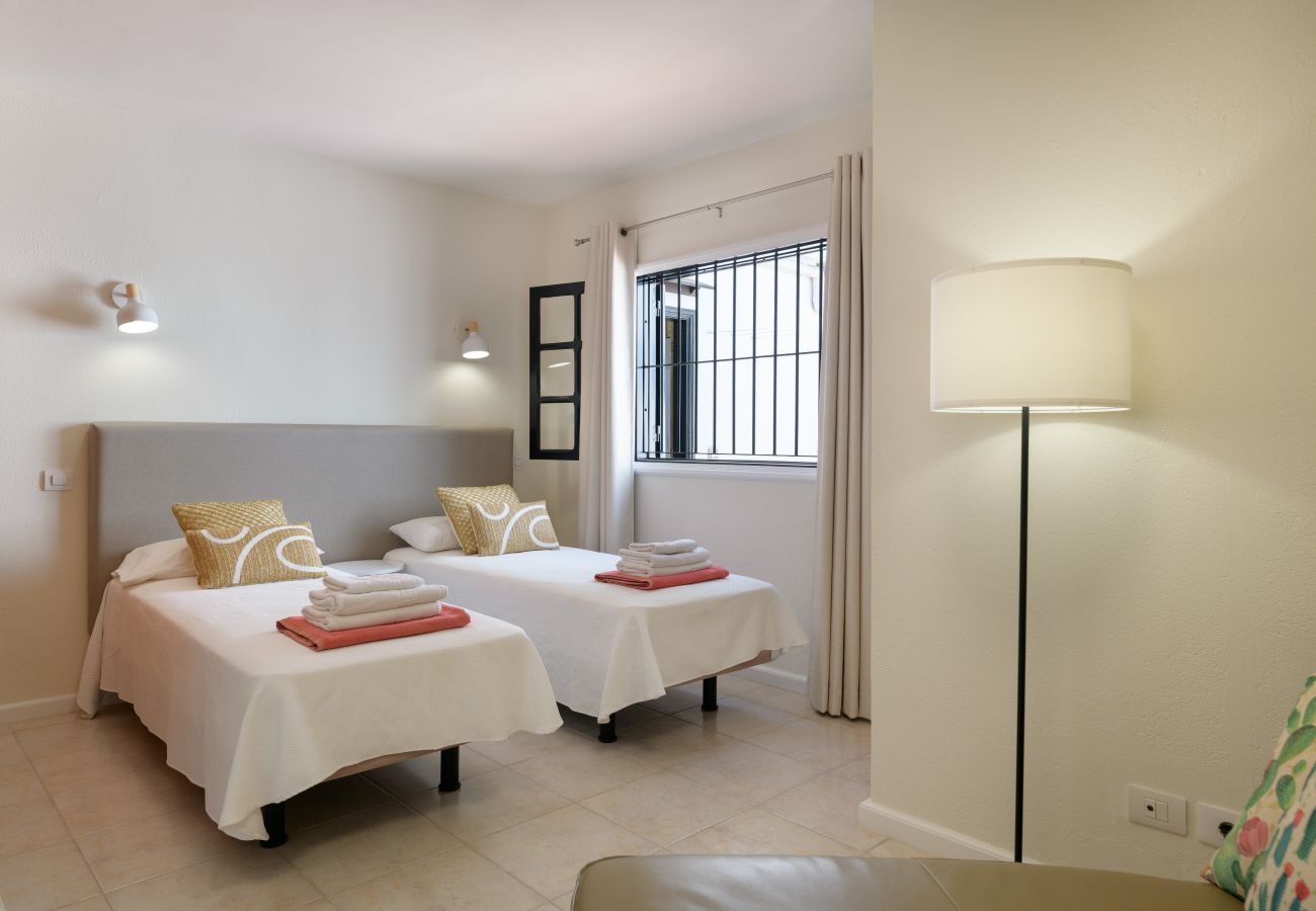 House in Costa Teguise - Casa Maresia, Playa Bastian House in Costa Teguise - Casa Maresia, Playa Bastian